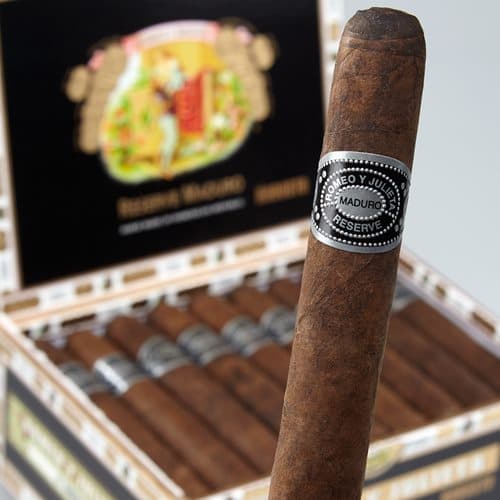 Romeo y Julieta Reserve Maduro