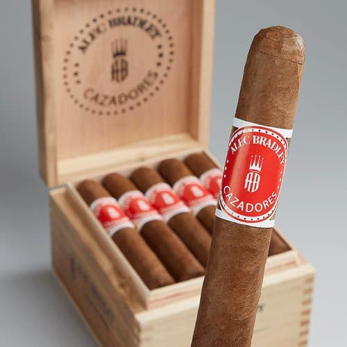 Alec Bradley Cazadores
