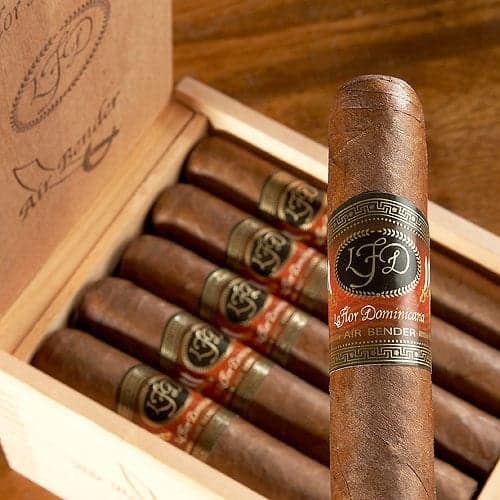 La Flor Dominicana Air Bender